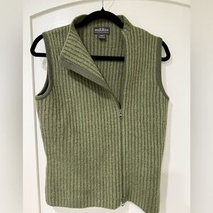 Women’s Woolrich 100% Wool Vest Small
